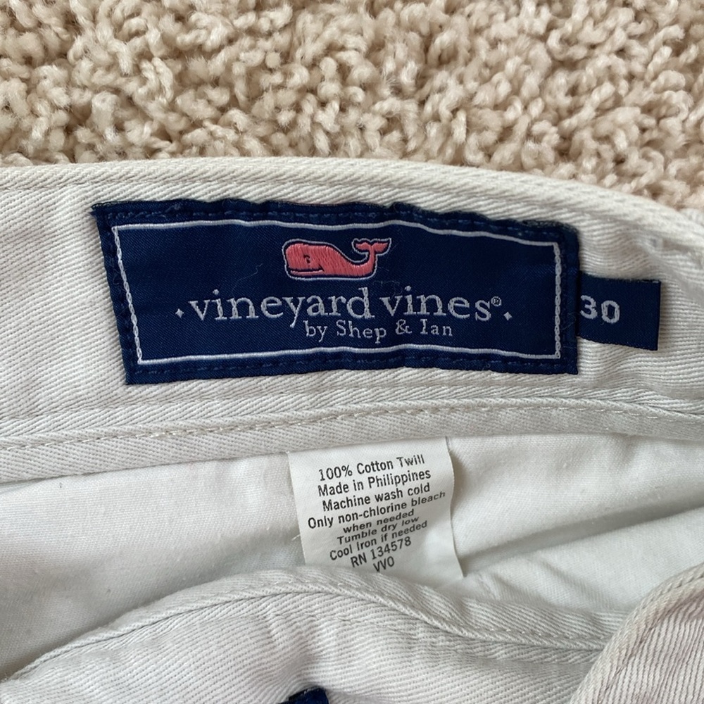Vineyard Vines shorts - Picture 3 of 3